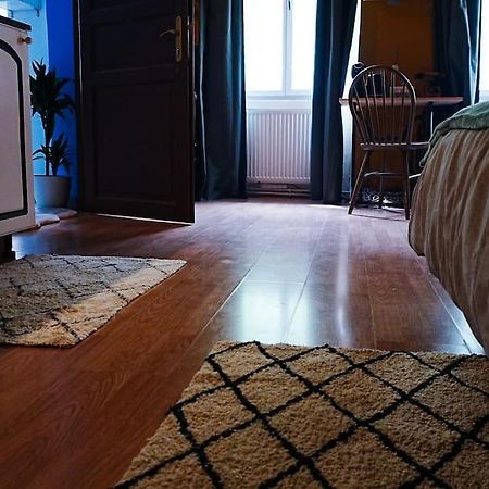 Sahara Studio With Shared Bathroom In City Centre Bratislava Exteriör bild