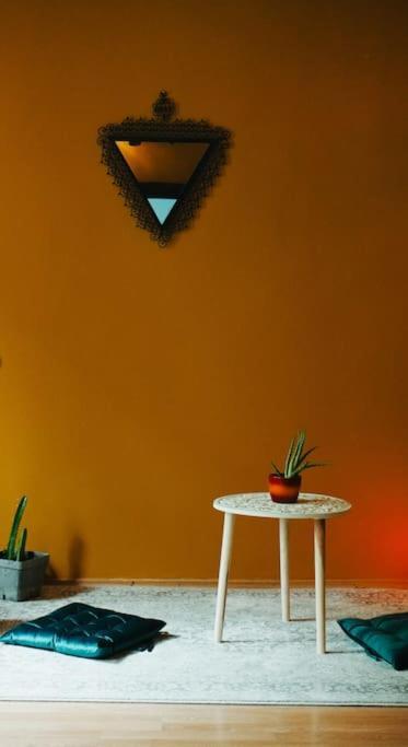 Sahara Studio With Shared Bathroom In City Centre Bratislava Exteriör bild