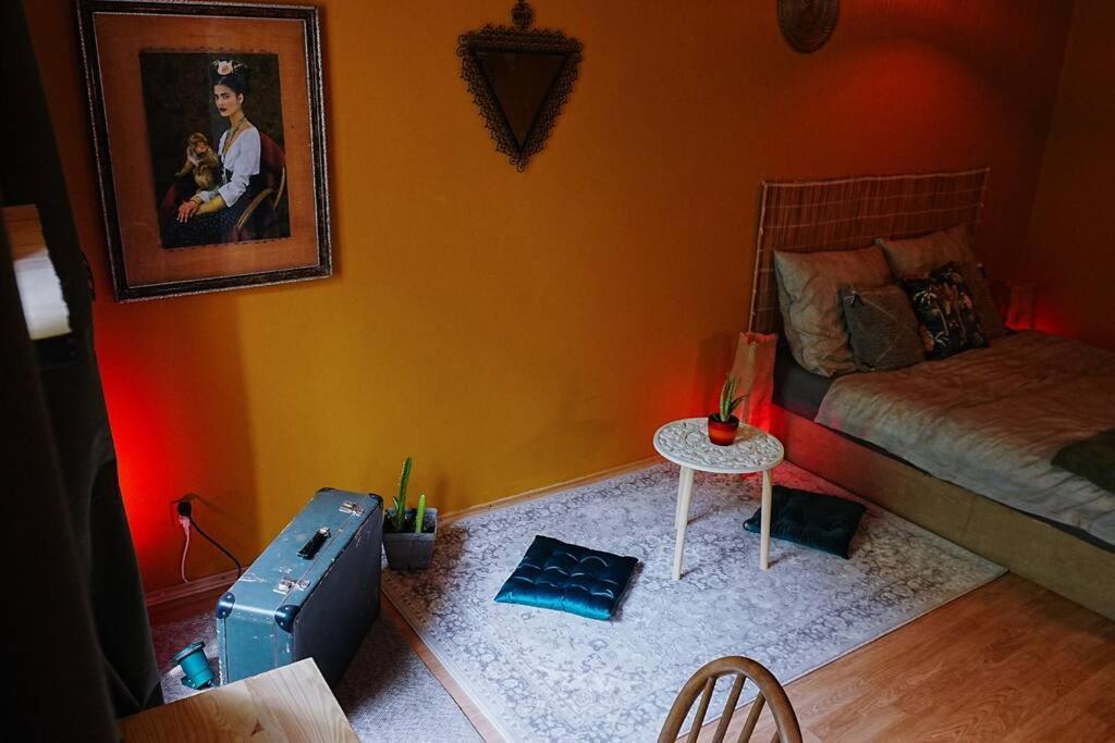 Sahara Studio With Shared Bathroom In City Centre Bratislava Exteriör bild